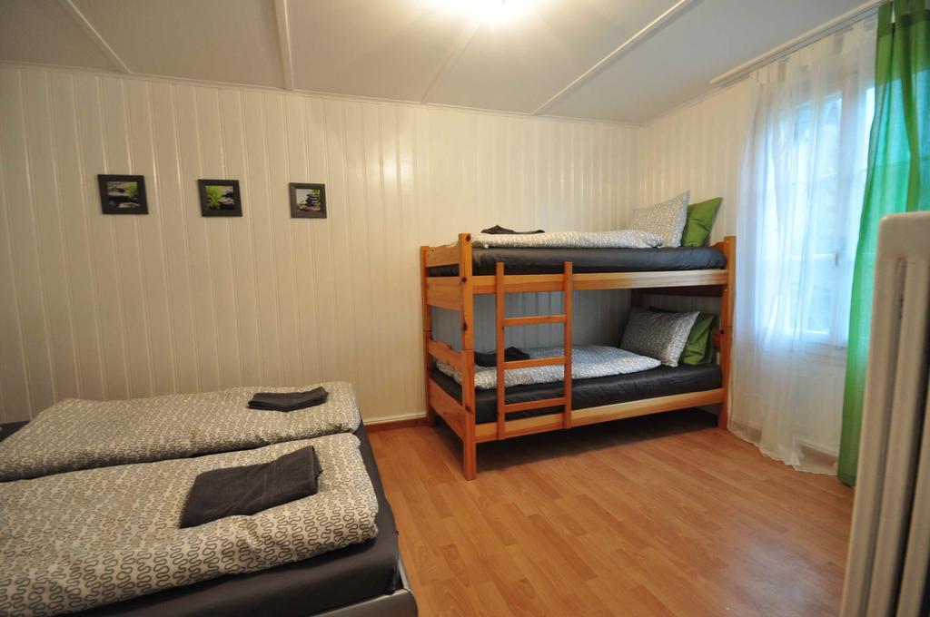 Interlaken Town House Sleeps 12 Guests Central Habitación foto
