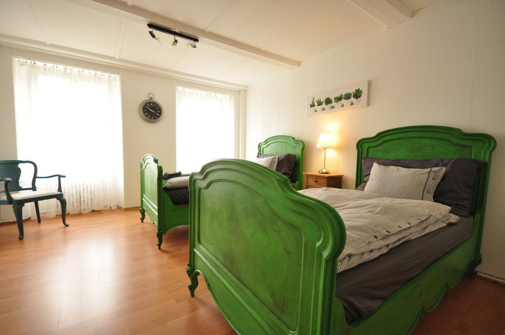 Interlaken Town House Sleeps 12 Guests Central Habitación foto